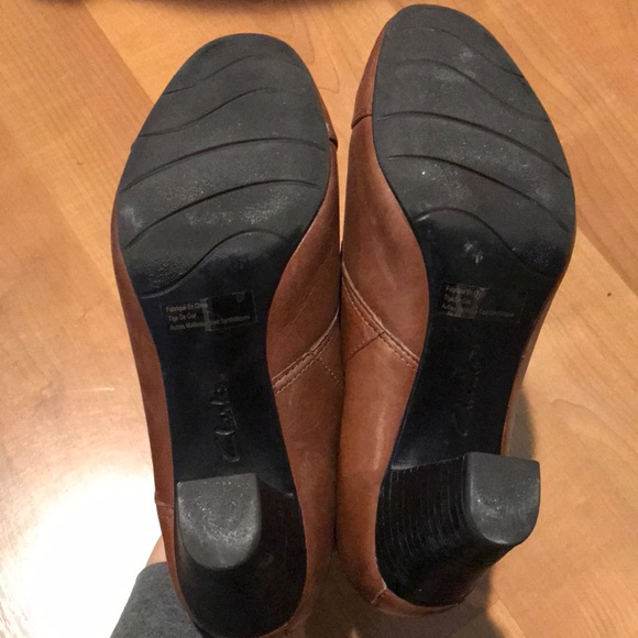 Clarks Leather Booties - Picture 6 of 7